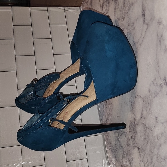 Justfab turquoise heels size 9 - Picture 2 of 4
